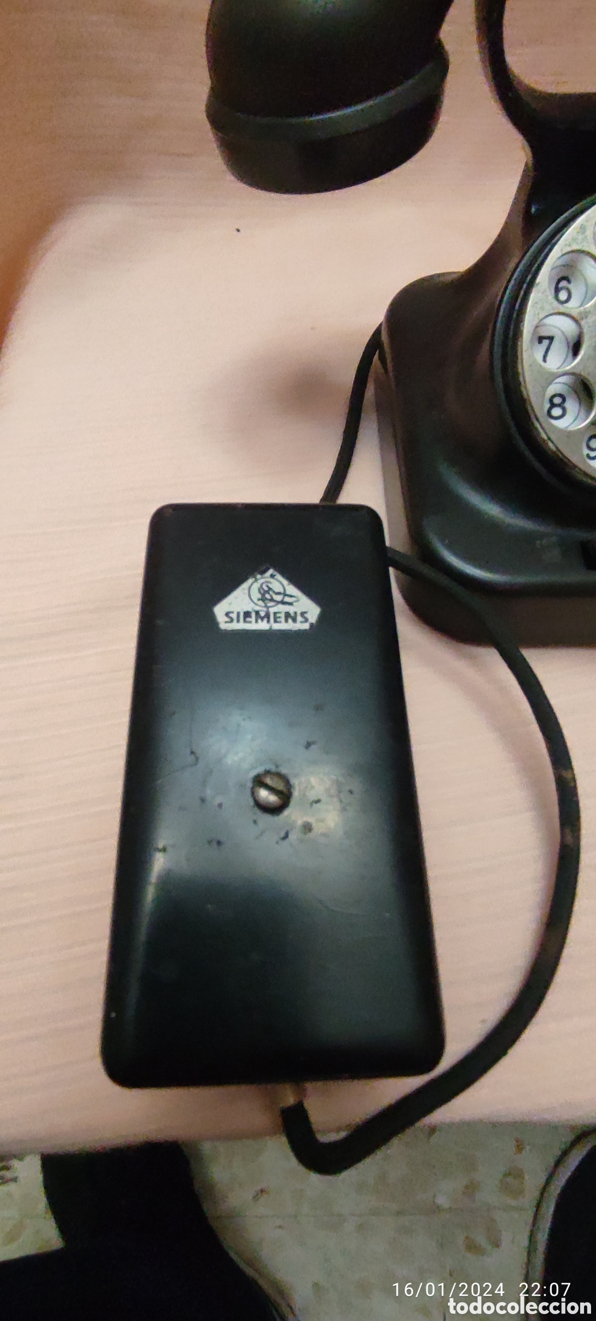 Antiguidades: Tel&eacute;fono alem&aacute;n