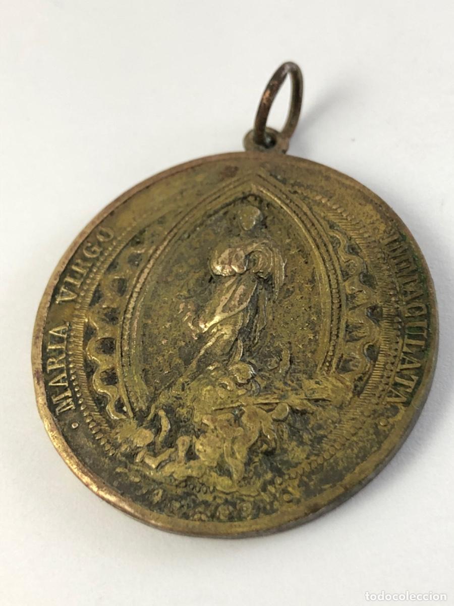 Antig&uuml;edades: Medalla antigua religiosa - Foto 2