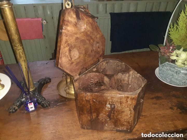 Antig&uuml;edades: Licorera de monasterio s. XVI - Foto 9