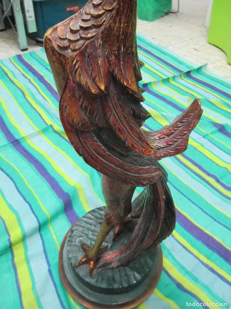 Antig&uuml;edades: Antiguo gallo de madera policromado - Foto 5