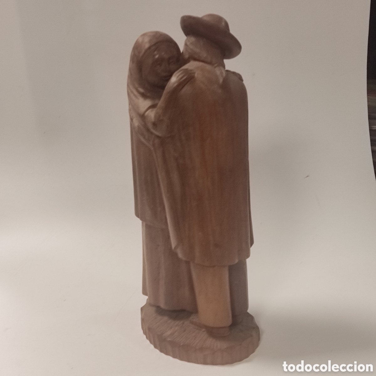 Antig&uuml;edades: FIGURA TALLADA EN MADERA. ALTURA 29cms - Foto 1