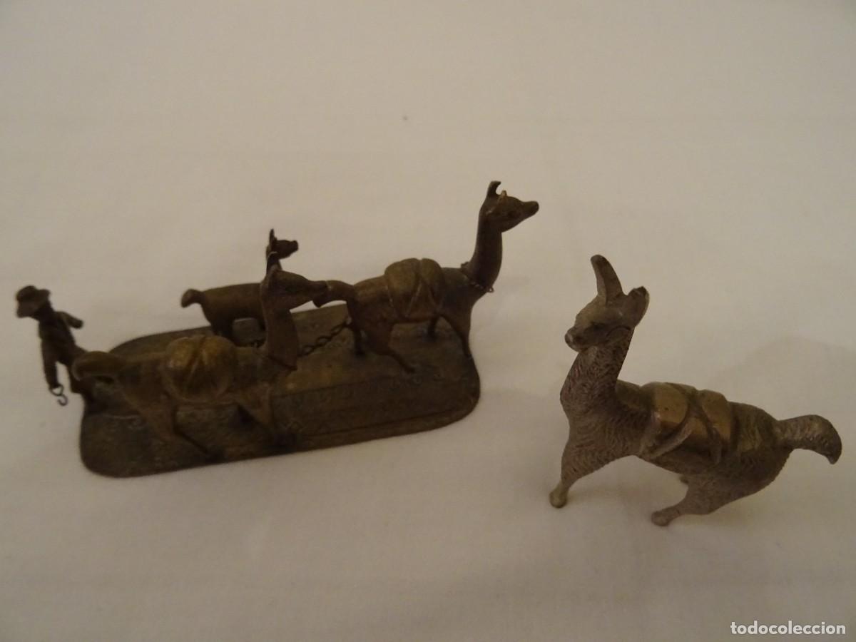 Antig&uuml;edades: Lote de objetos decorativos de metal - Foto 24