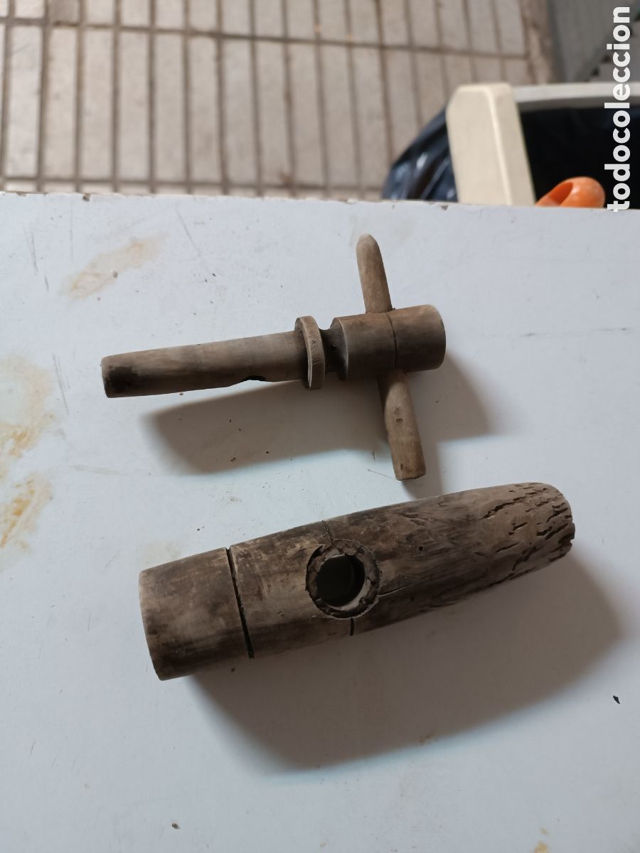 Antig&uuml;edades: Filtro de madera para tinajas - Foto 2