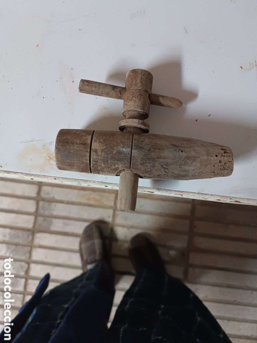 Antig&uuml;edades: Filtro de madera para tinajas - Foto 3