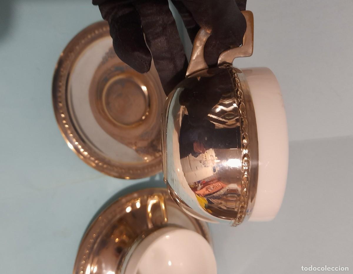 Antig&uuml;edades: 2 Tazas plateadas con pocillos de opalina y 2 platos. - Foto 4