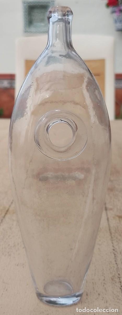 Antig&uuml;edades: Antiguo biber&oacute;n de cristal - Foto 1