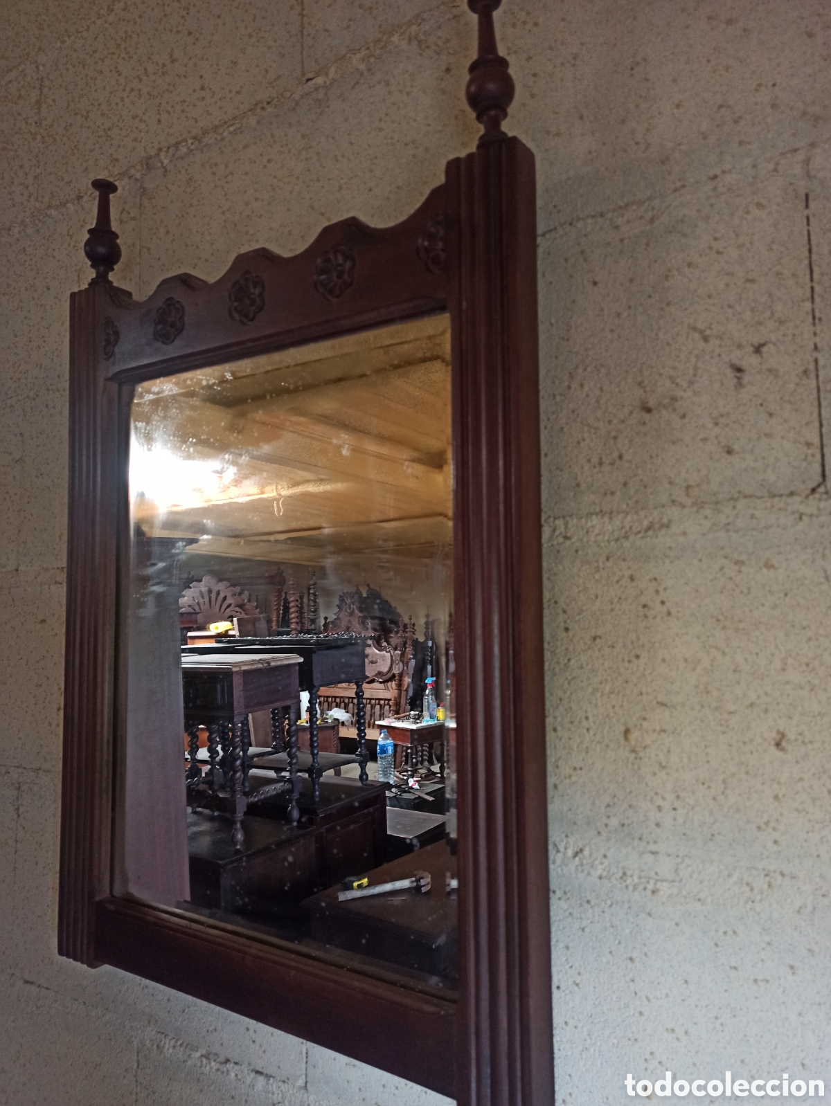 Antig&uuml;edades: Espejo rectangular con detalles tallados - Foto 3