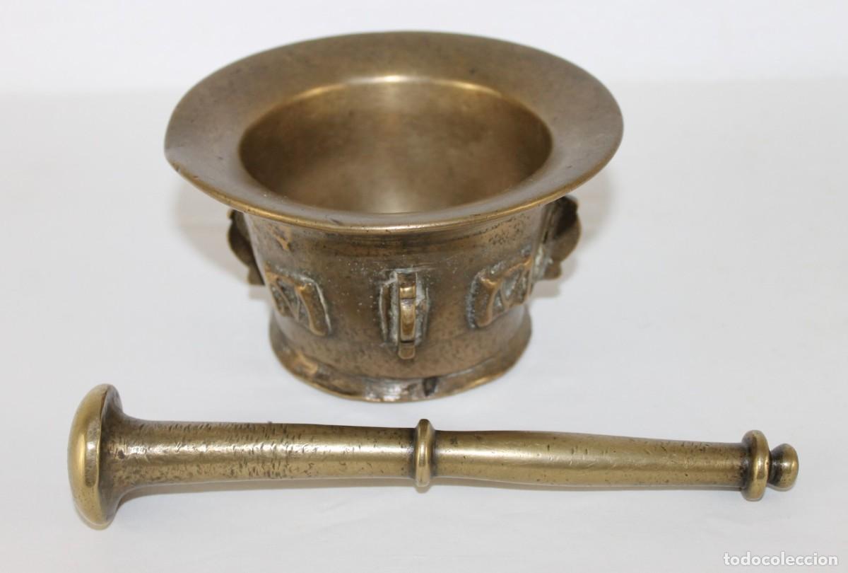 Antig&uuml;edades: Dos antiguos morteros en bronce con decoraci&oacute;n - Foto 5