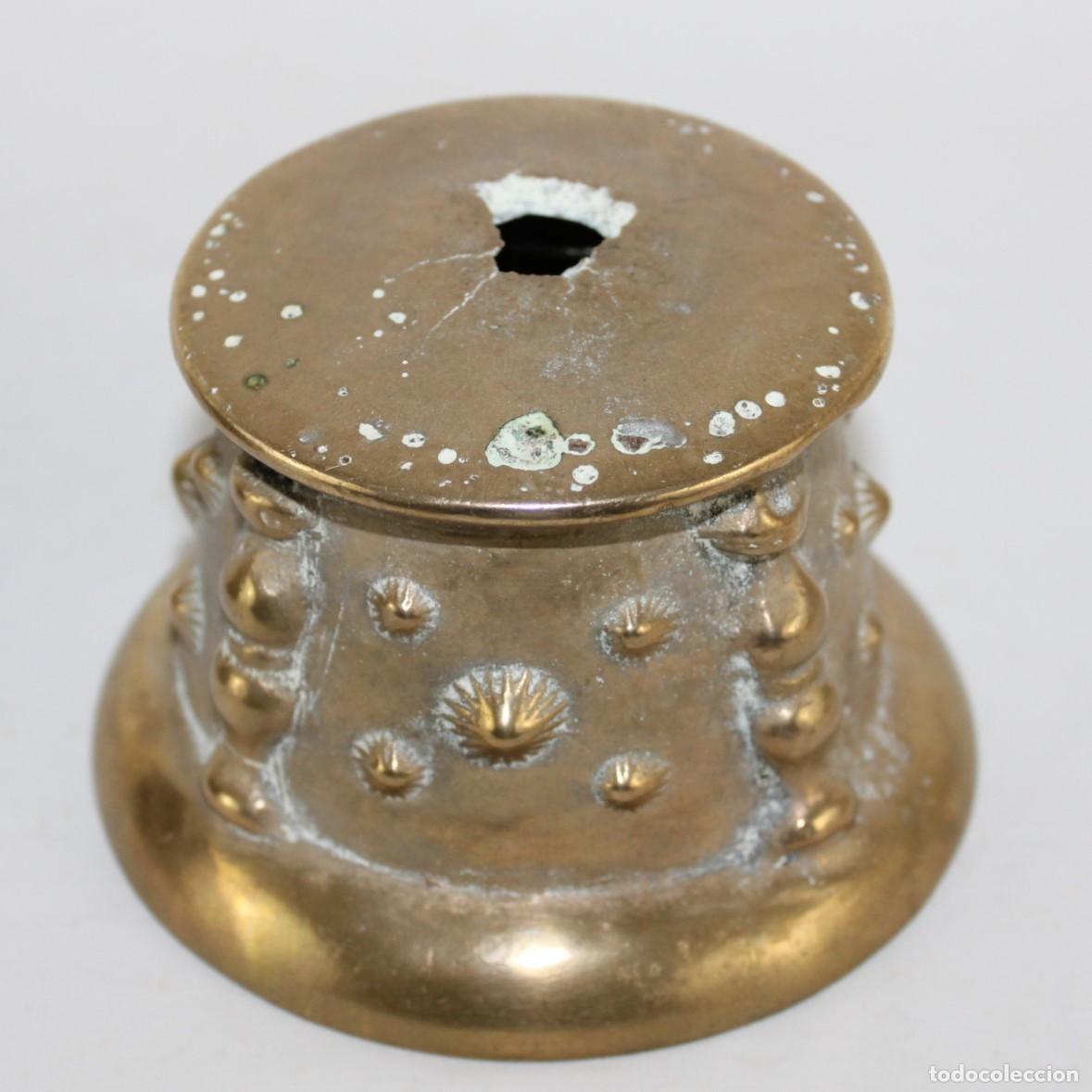 Antig&uuml;edades: Dos antiguos morteros en bronce con decoraci&oacute;n - Foto 10