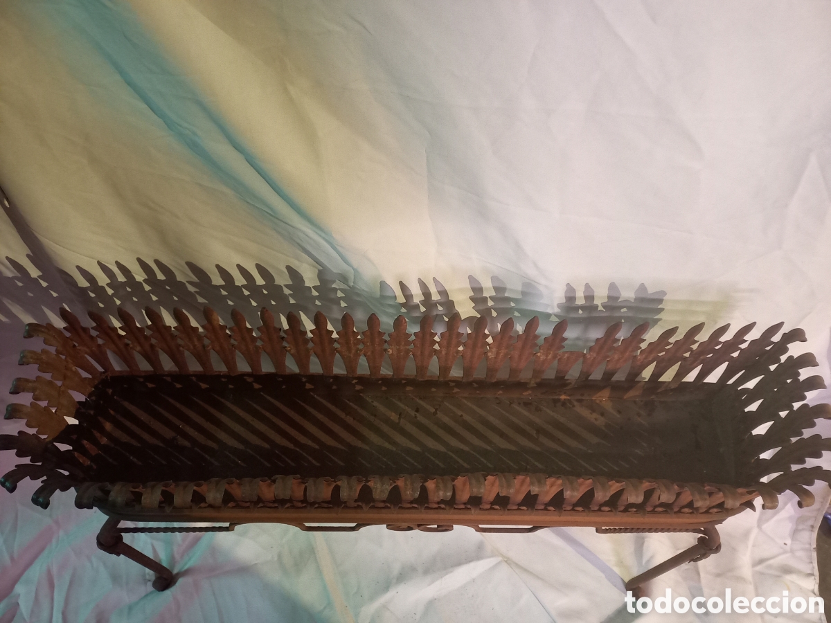 Antig&uuml;edades: Gran jardinera de hierro - Foto 3