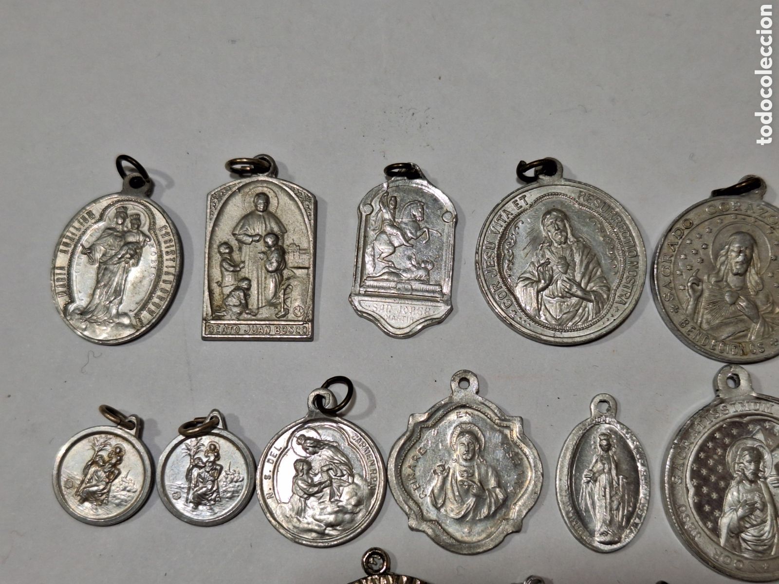 Antig&uuml;edades: Lote medallas religiosas . - Foto 2