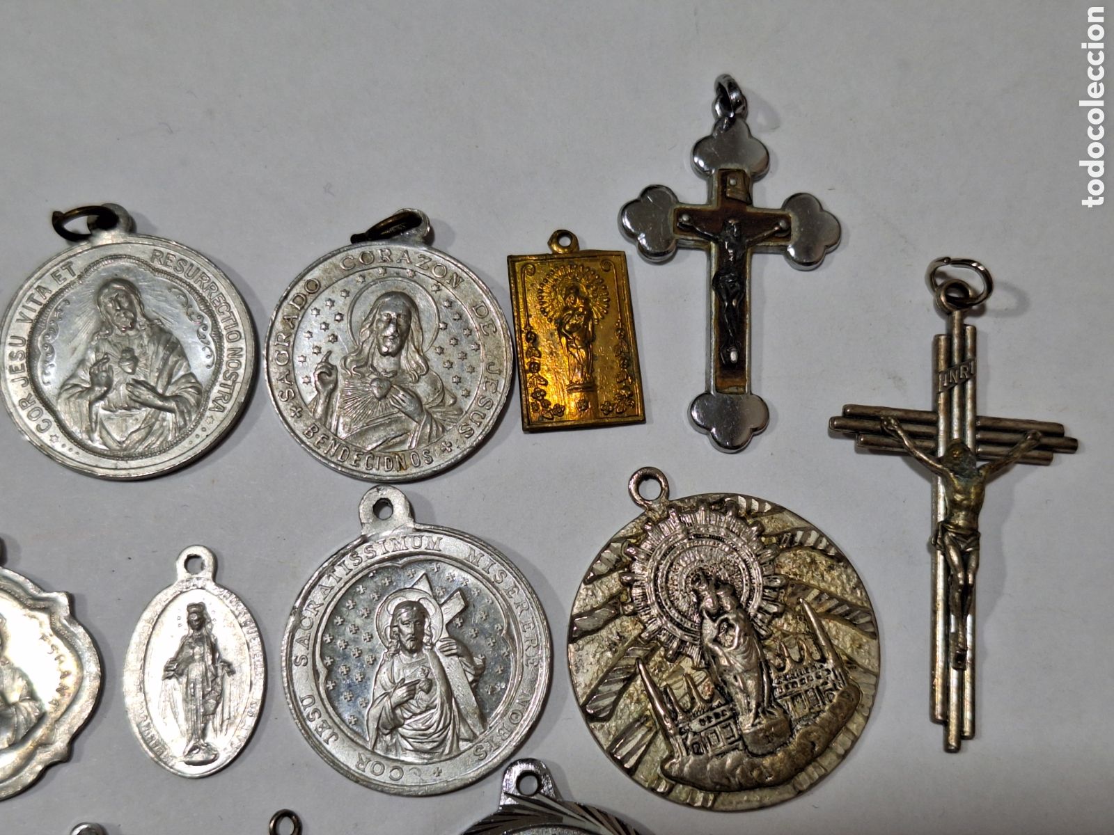 Antig&uuml;edades: Lote medallas religiosas . - Foto 3
