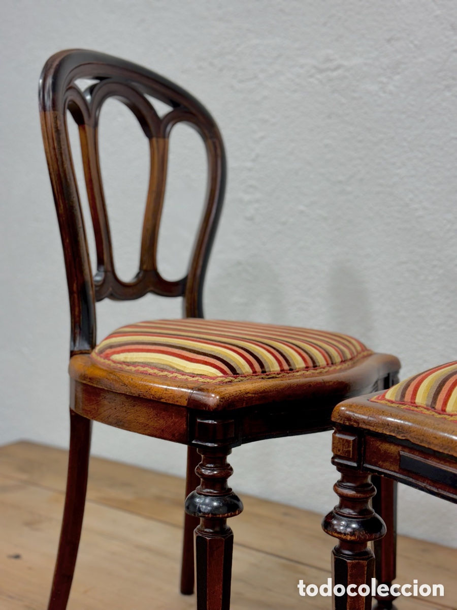 Antig&uuml;edades: Pareja de sillas Isabelinas - Foto 4