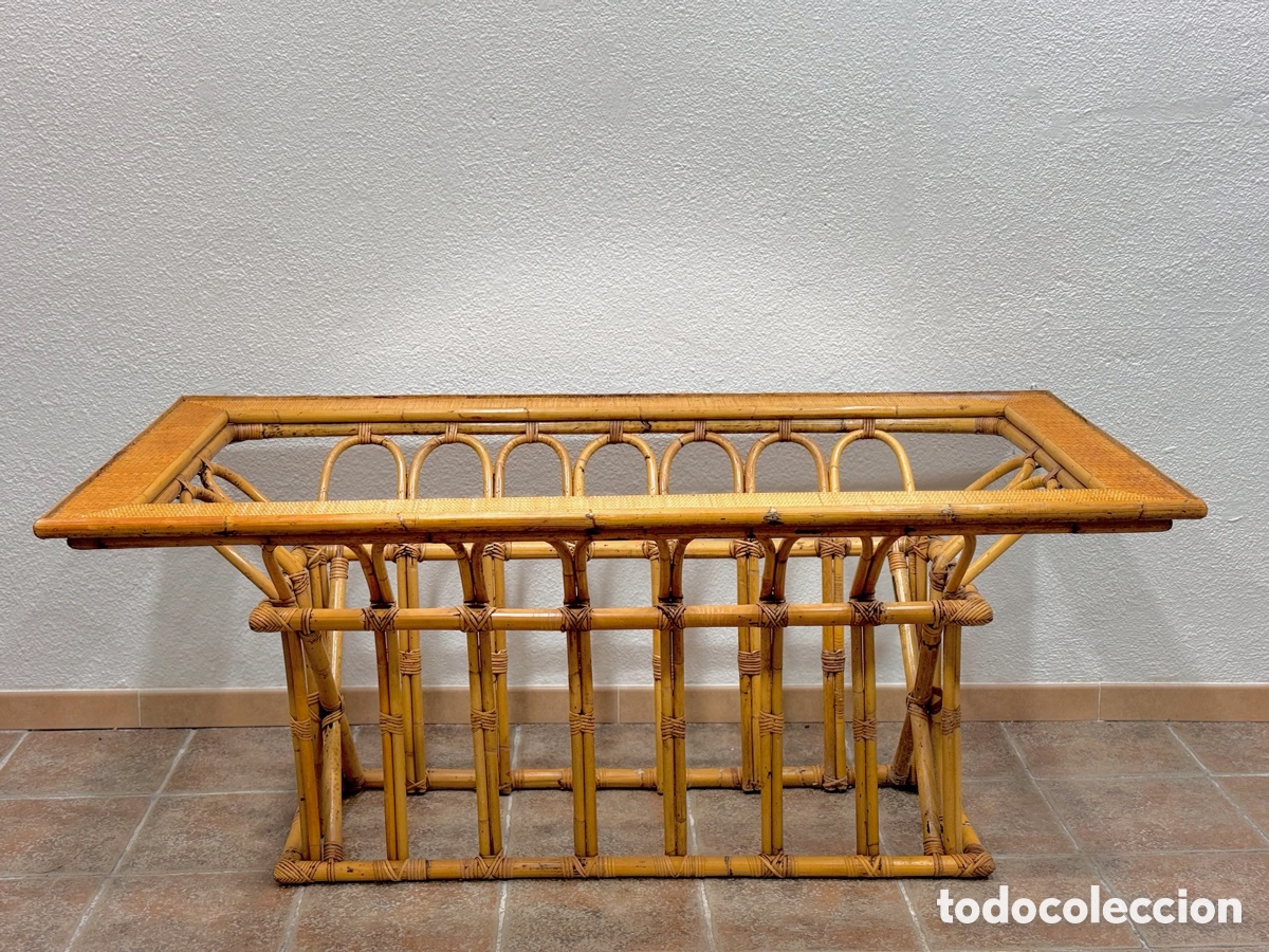 Antig&uuml;edades: Mesa de bamb&uacute; con tapa de cristal - Foto 1