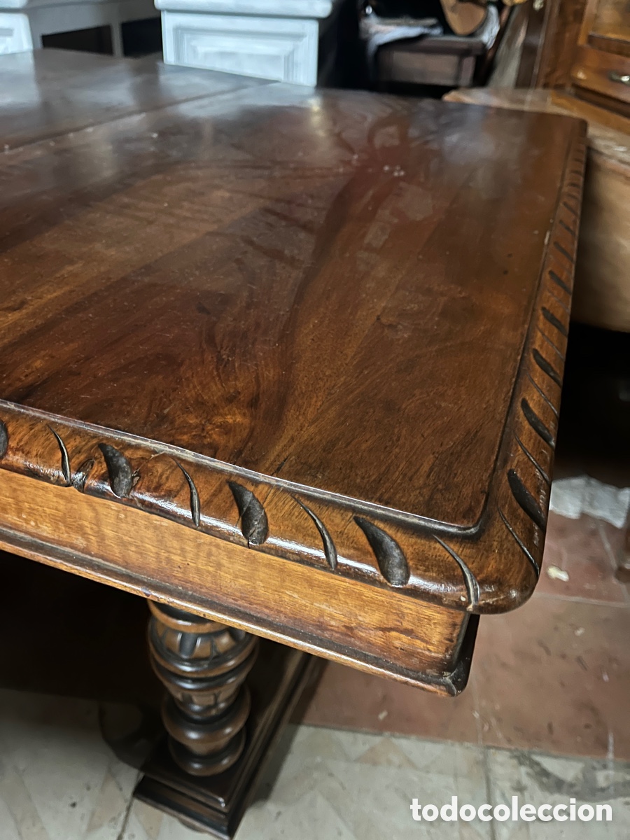 Antig&uuml;edades: Mesa de comedor Alfonsina en madera de nogal. - Foto 8