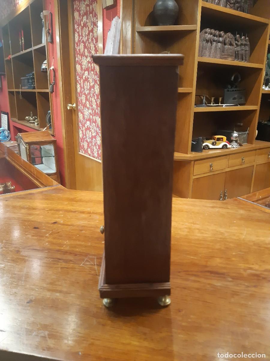 Antig&uuml;edades: ARMARITO DE MUESTRA DE EBANISTA - Foto 6