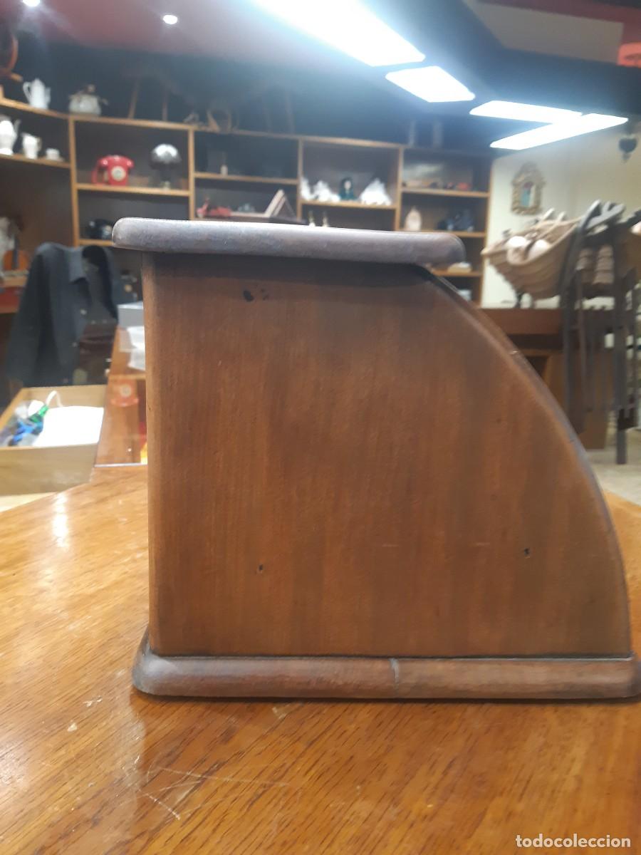 Antig&uuml;edades: ARCHIVADOR DE SOBREMESA. - Foto 3