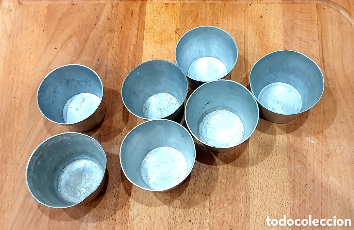 Antig&uuml;edades: Siete moldes de flan, de aluminio - Foto 1