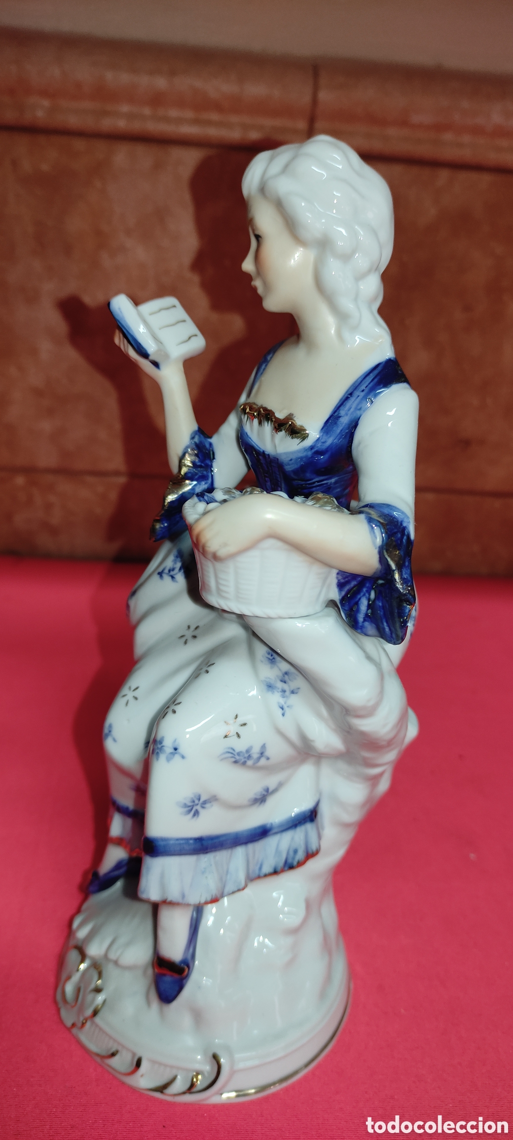 Antig&uuml;edades: FIGURA DE PORCELANA - Foto 2