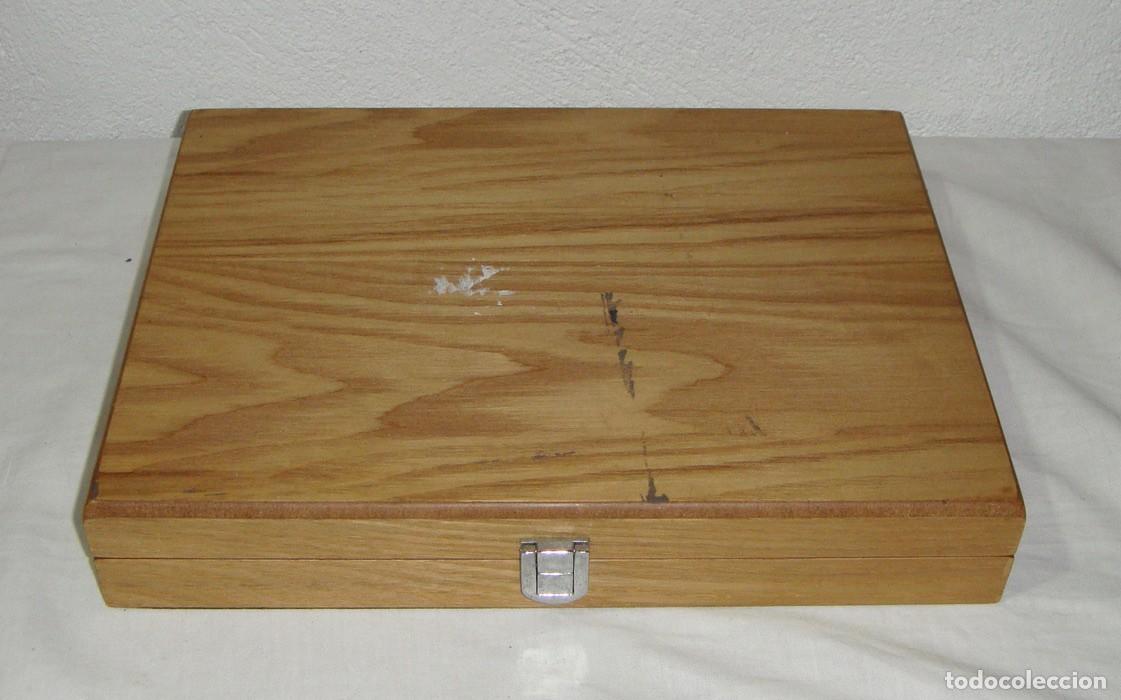 Antig&uuml;edades: Caja de madera (29 x 22 cm) - Foto 1