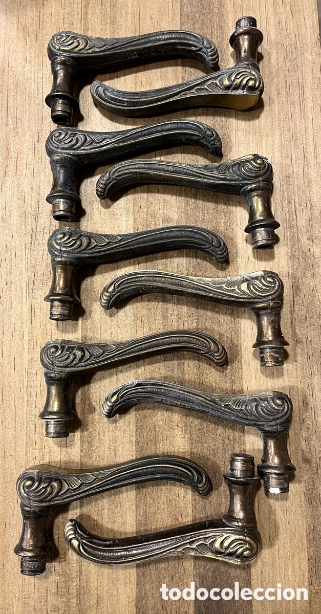 Antig&uuml;edades: MANETAS DE LAT&Oacute;N - Foto 1