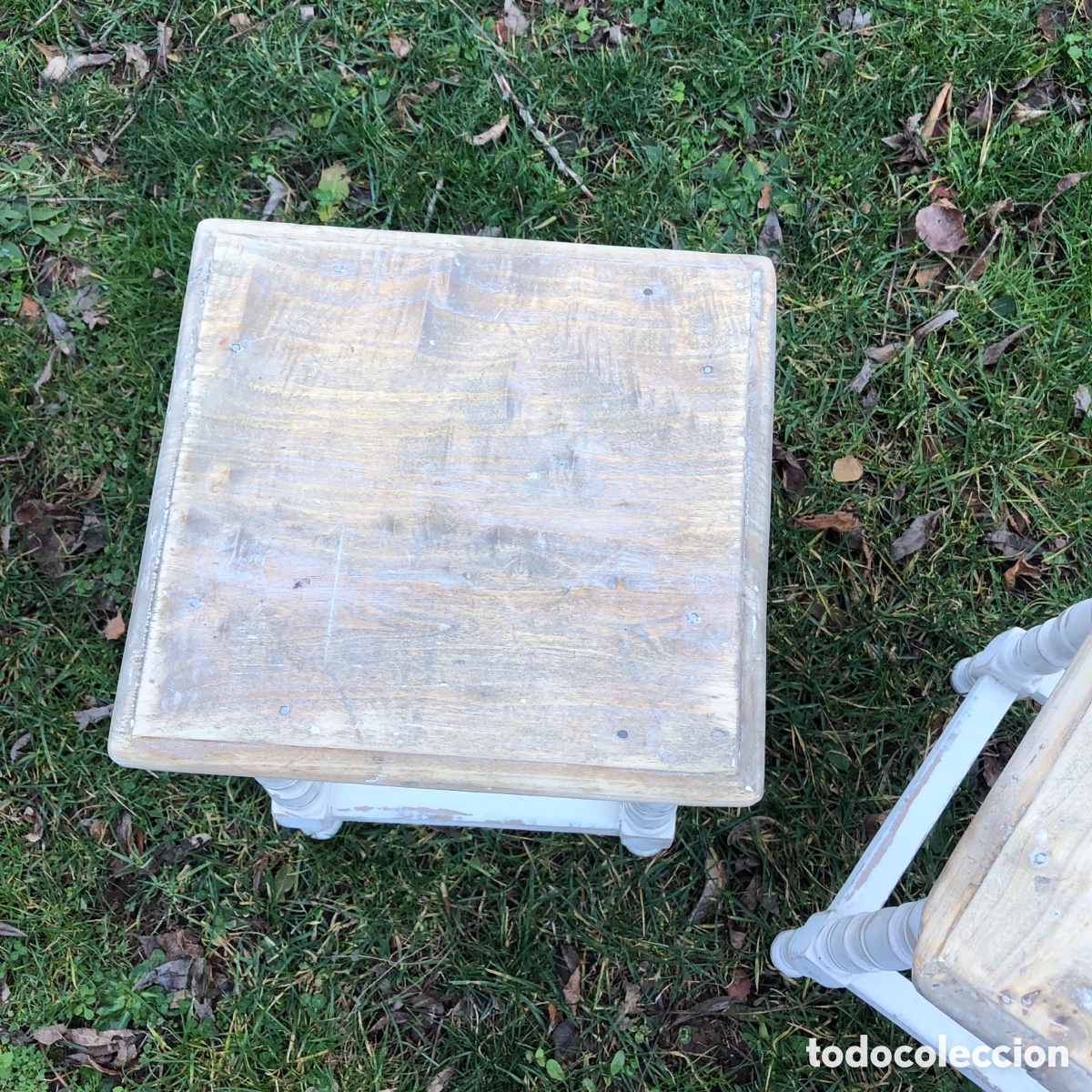 Antig&uuml;edades: DOS TABURETES ANTIGUOS DE MADERA MACIZA. - Foto 6
