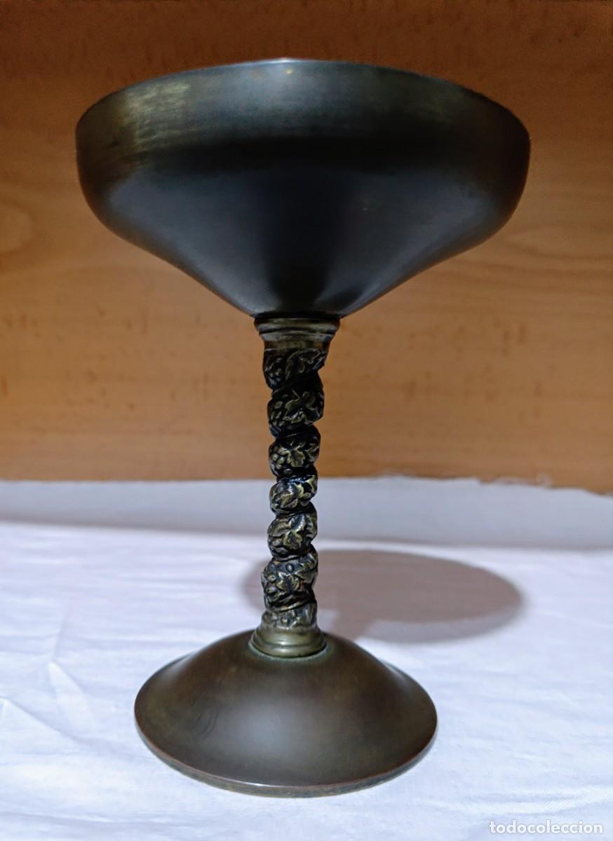 Antig&uuml;edades: Copa de antigua d&eacute; bronce - Foto 1