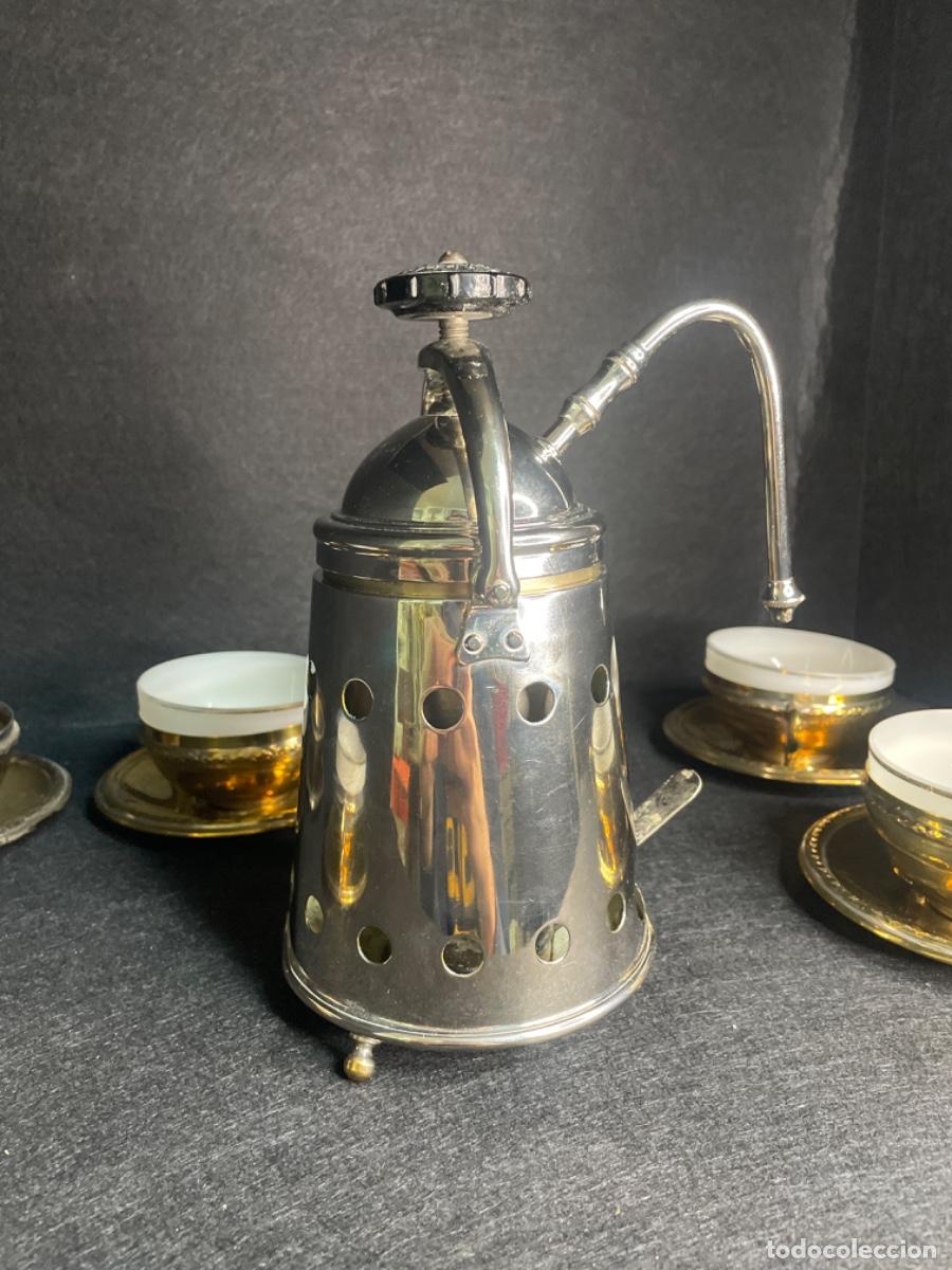 Antig&uuml;edades: Cafetera Express de aceite con 6 tazas y platos - Foto 5