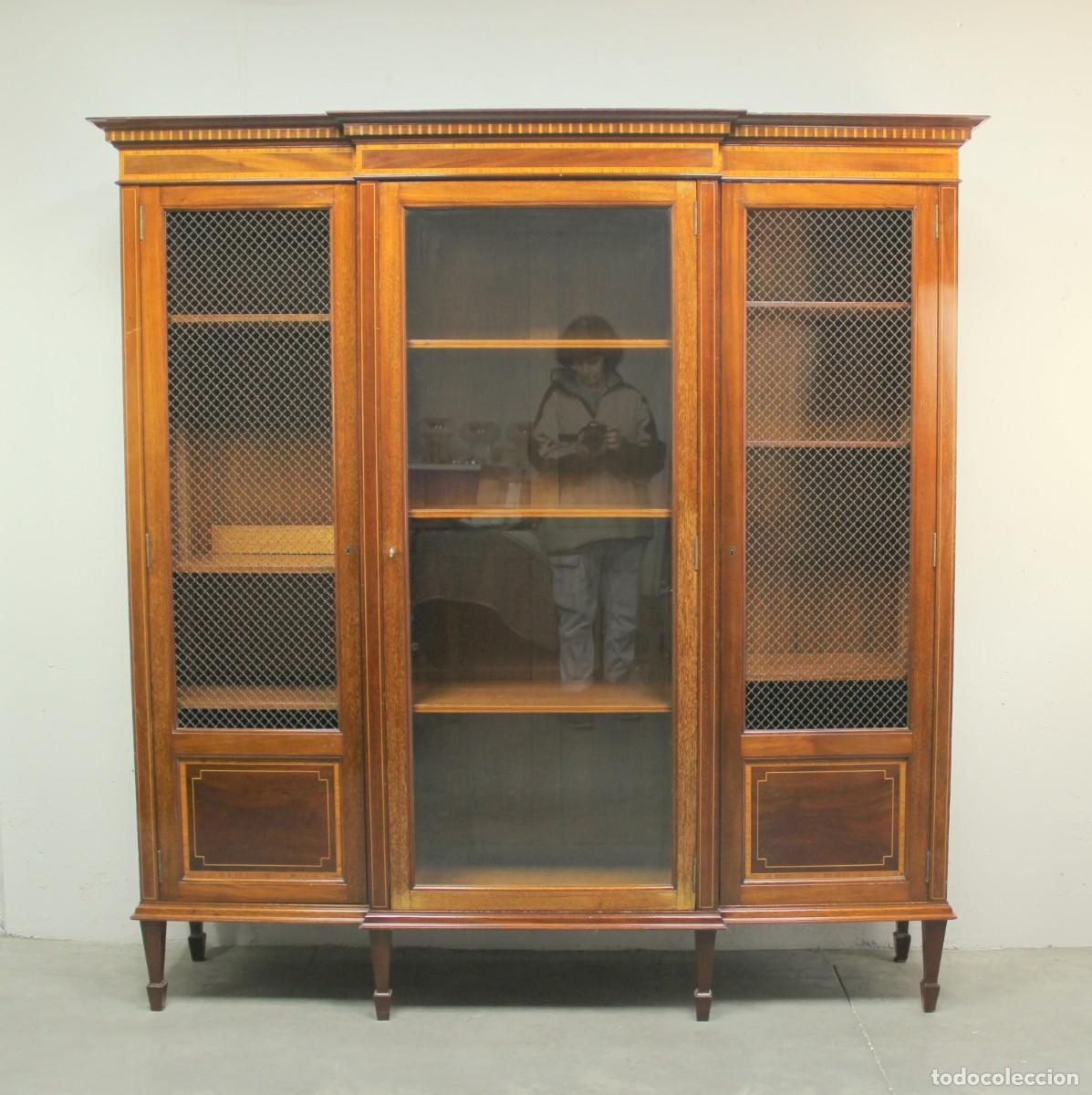 Antig&uuml;edades: Libreria de estilo directorio en caoba con marqueteria. - Foto 1