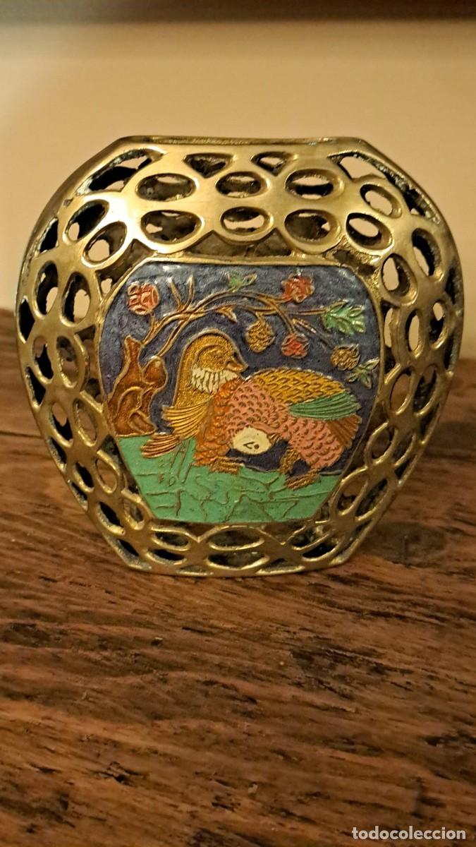 Antig&uuml;edades: Jarr&oacute;n de Bronce Esmaltado Cloissone - Foto 1