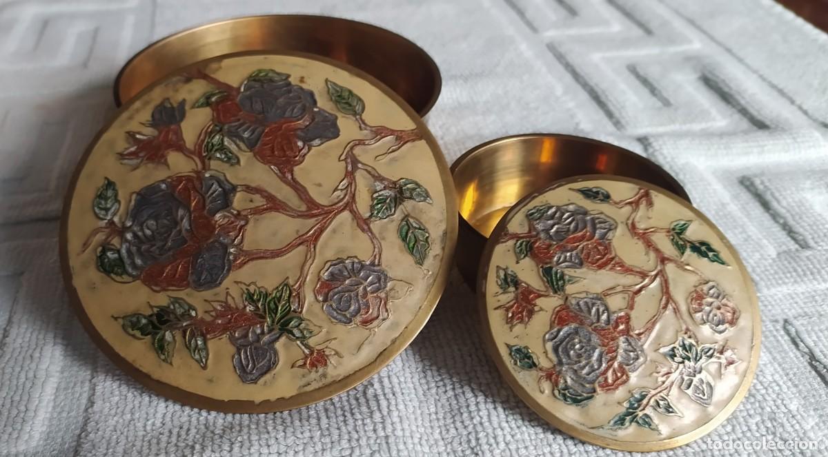 Antig&uuml;edades: cajas de bronce, circulares con decoracion floral - Foto 6