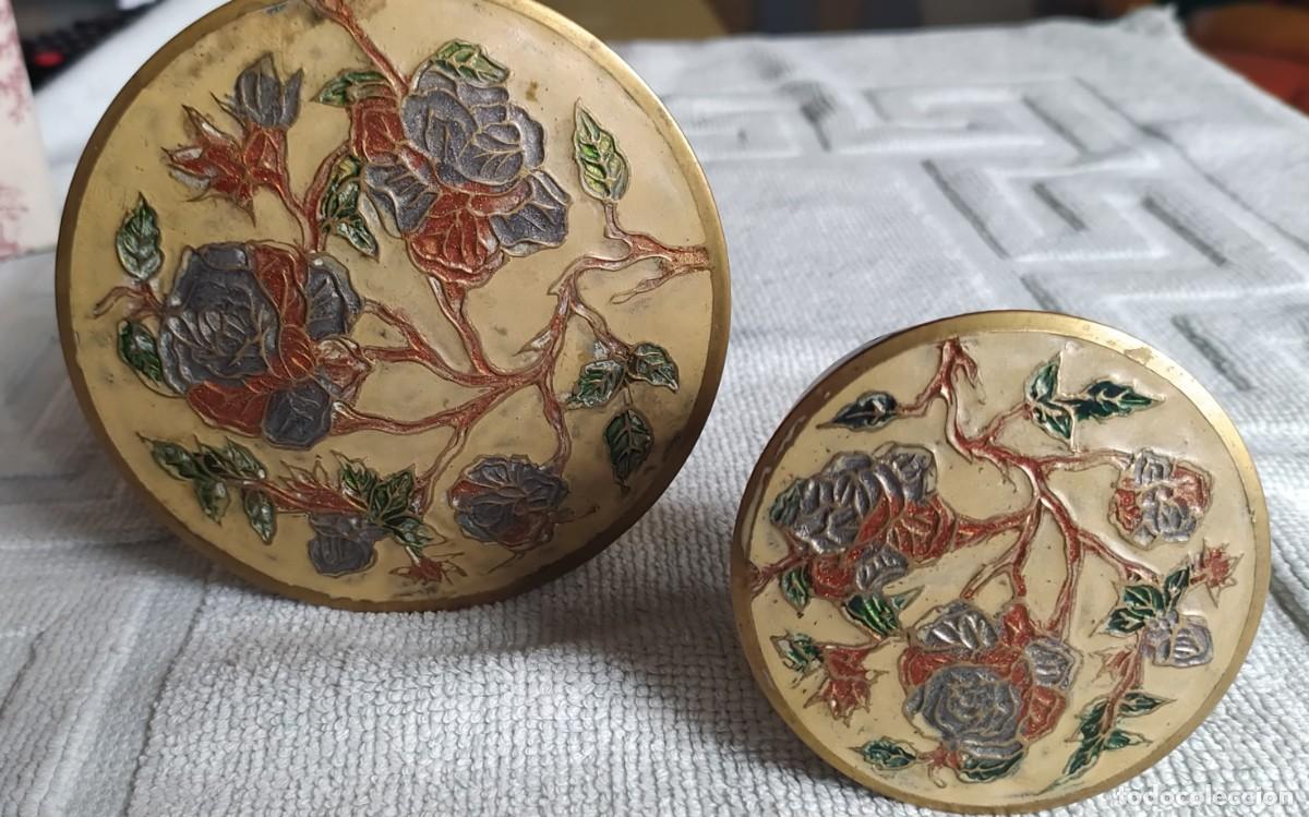 Antig&uuml;edades: cajas de bronce, circulares con decoracion floral - Foto 7