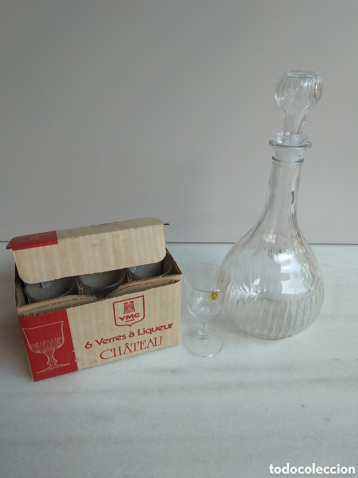 Antig&uuml;edades: Botella y copas de licor VMC, Reims, Chateau. - Foto 1