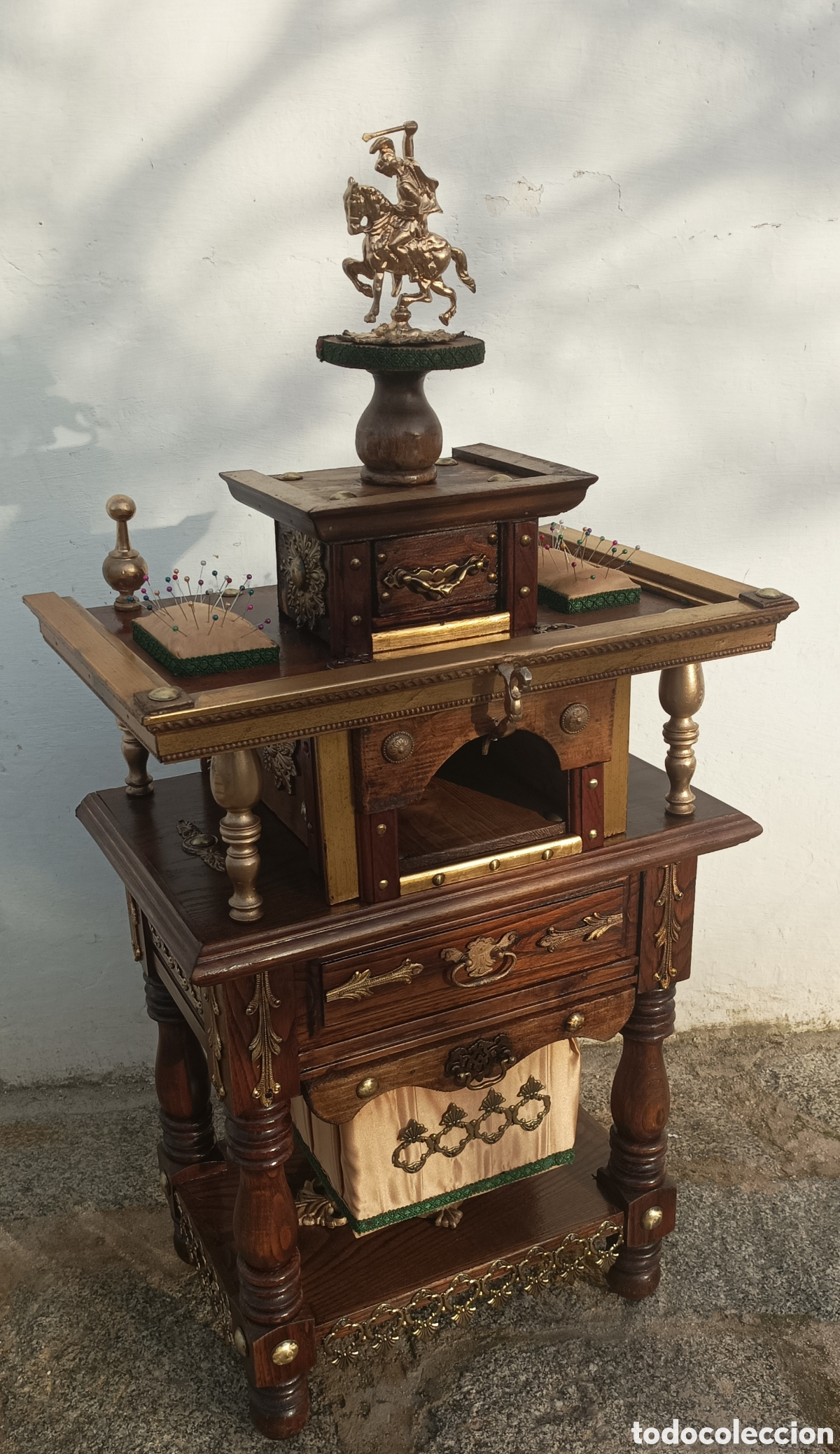 Antig&uuml;edades: Costurero de madera ,metal y bronce - Foto 4