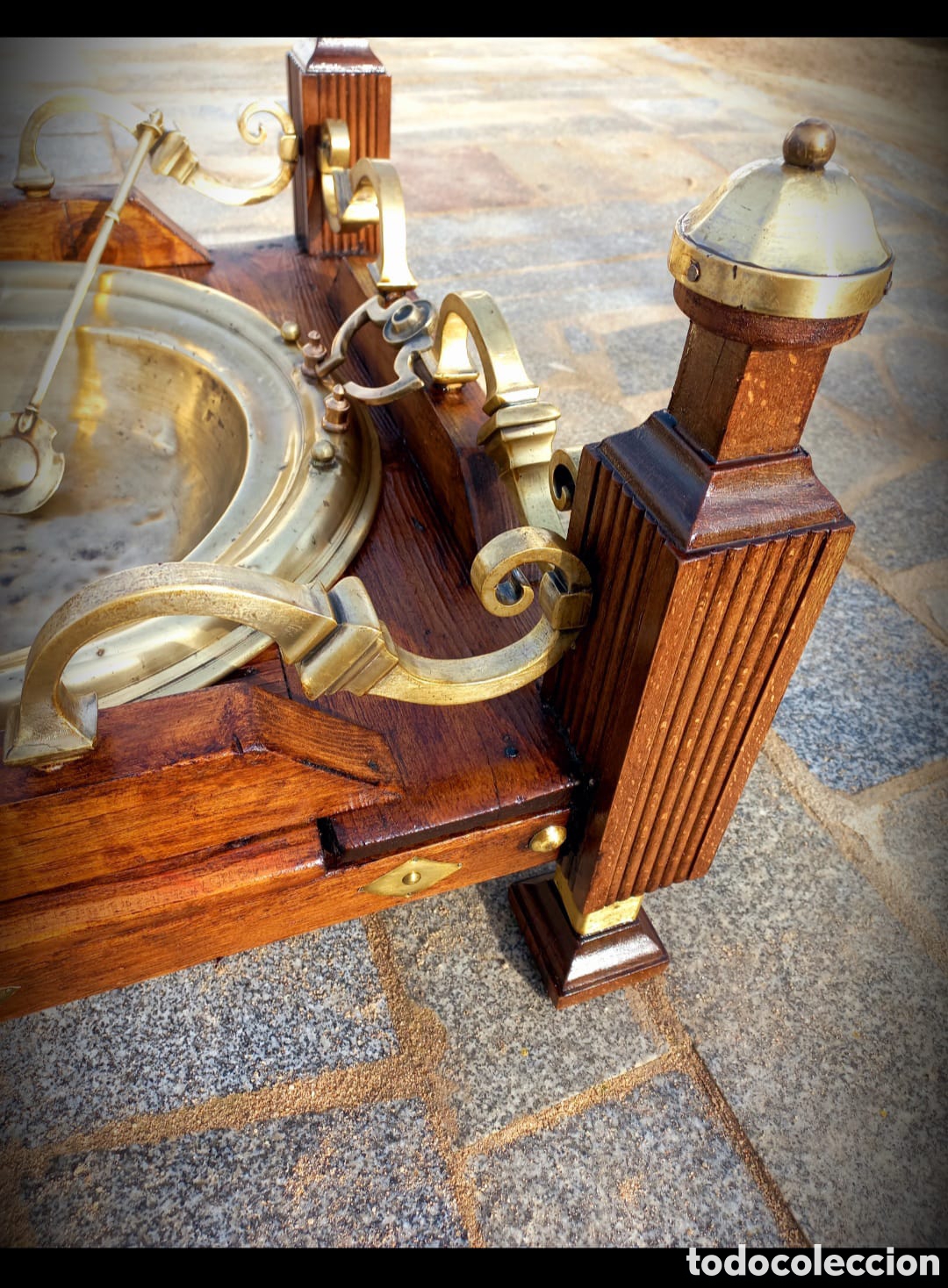 Antig&uuml;edades: Brasero de madera metal y bronce - Foto 4