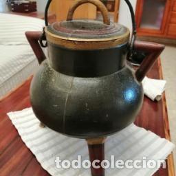Antig&uuml;edades: Antigua olla de hierro fundido. - Foto 1