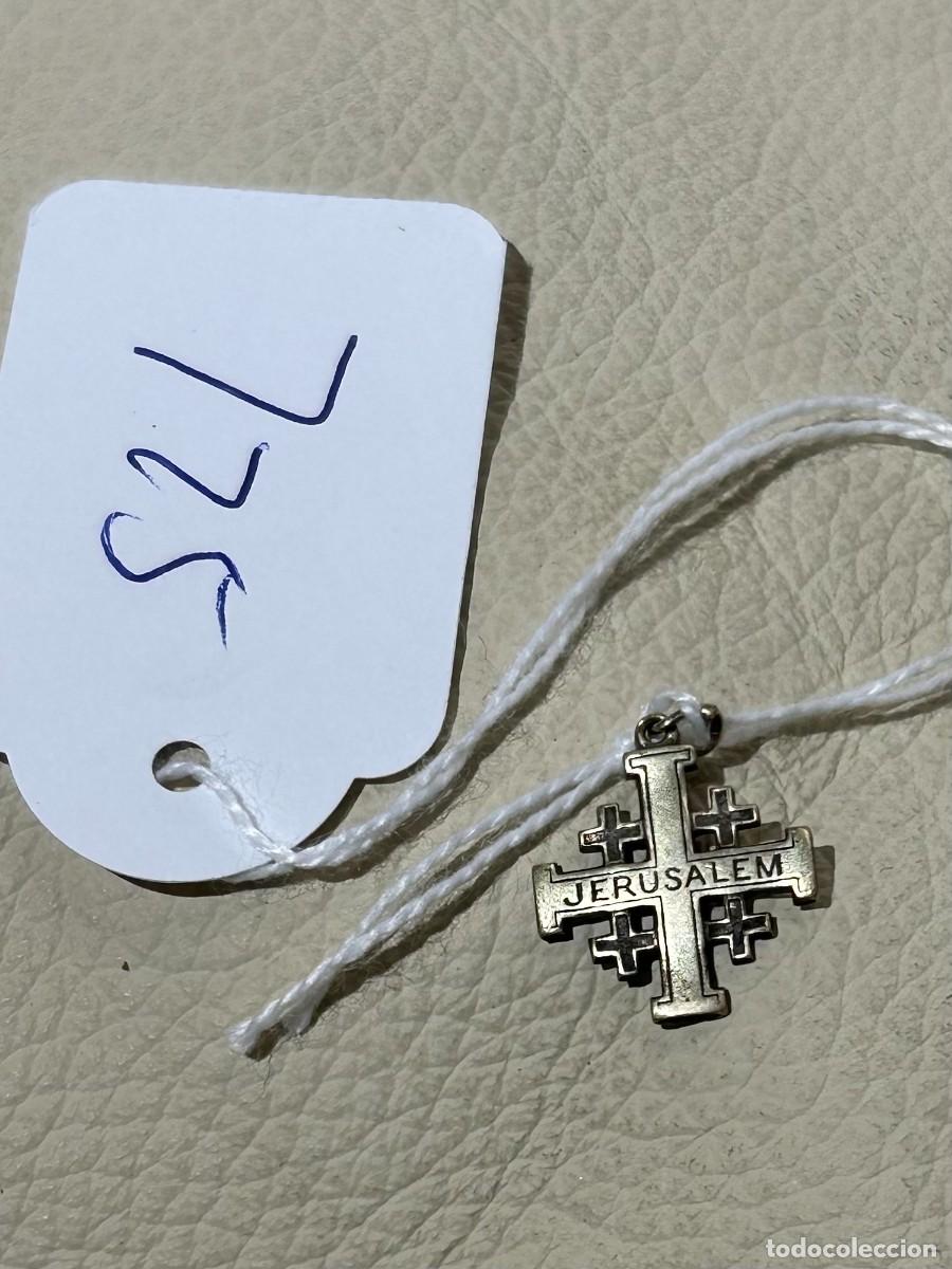 Antig&uuml;edades: Cruz, medalla religiosa - Foto 1