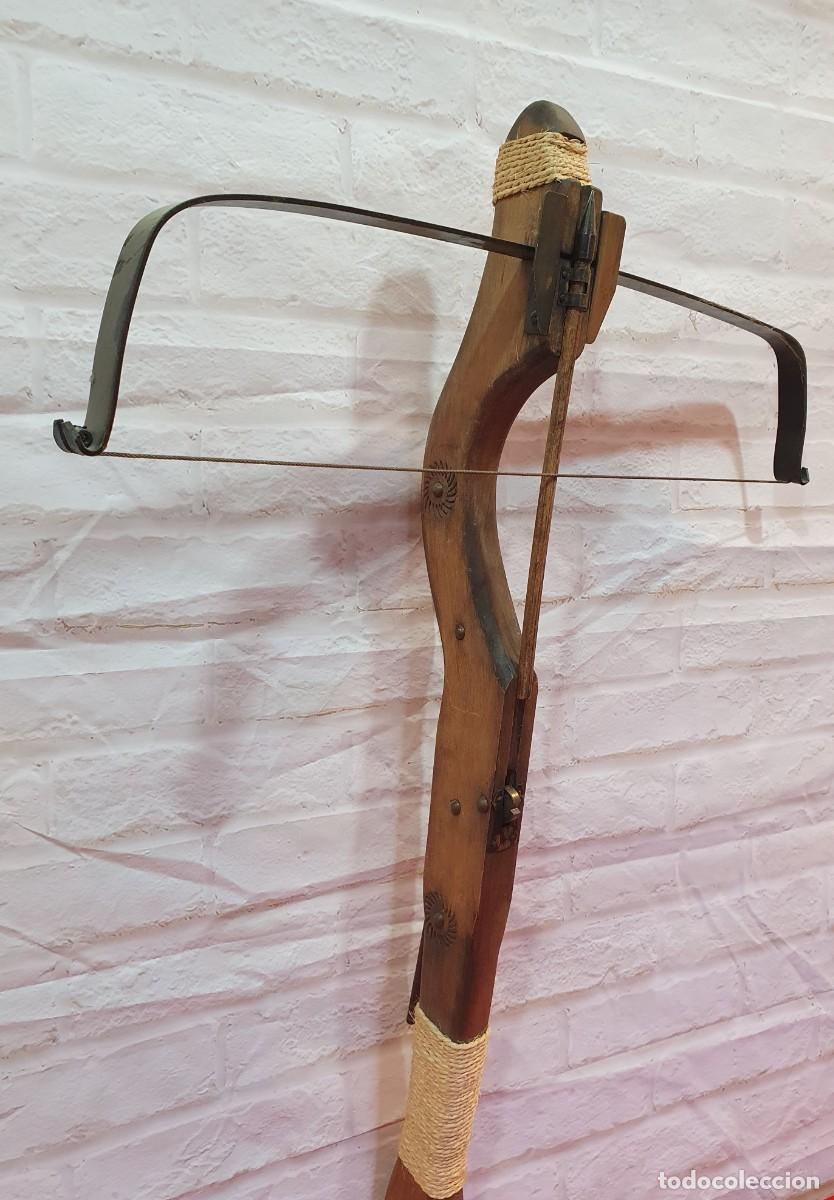 Antig&uuml;edades: Ballesta de madera - Foto 2