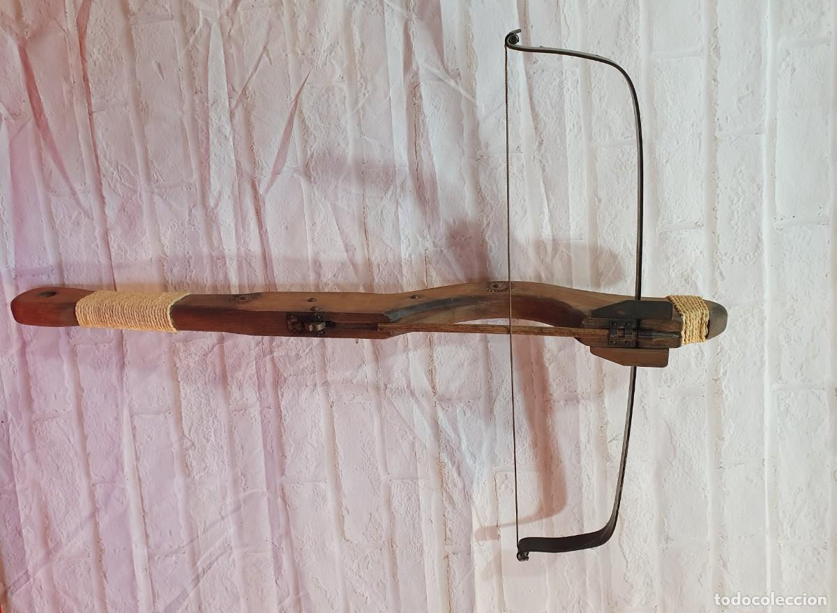 Antig&uuml;edades: Ballesta de madera - Foto 3