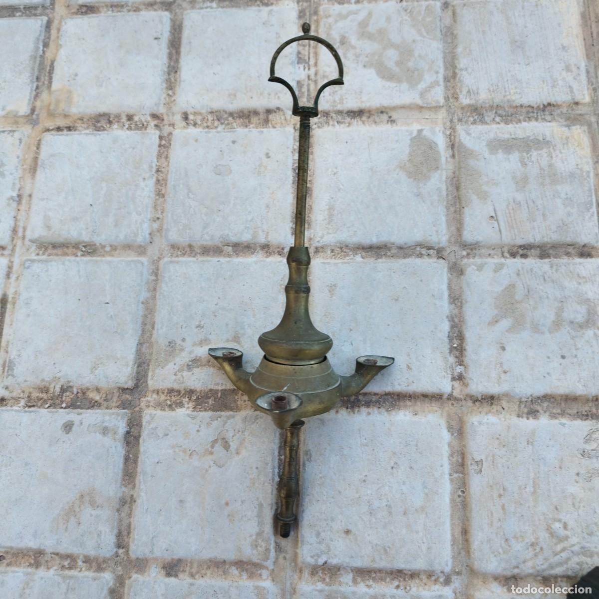 Antig&uuml;edades: Parte de L&aacute;mpara - Quinqu&eacute; de Bronce - - Foto 1