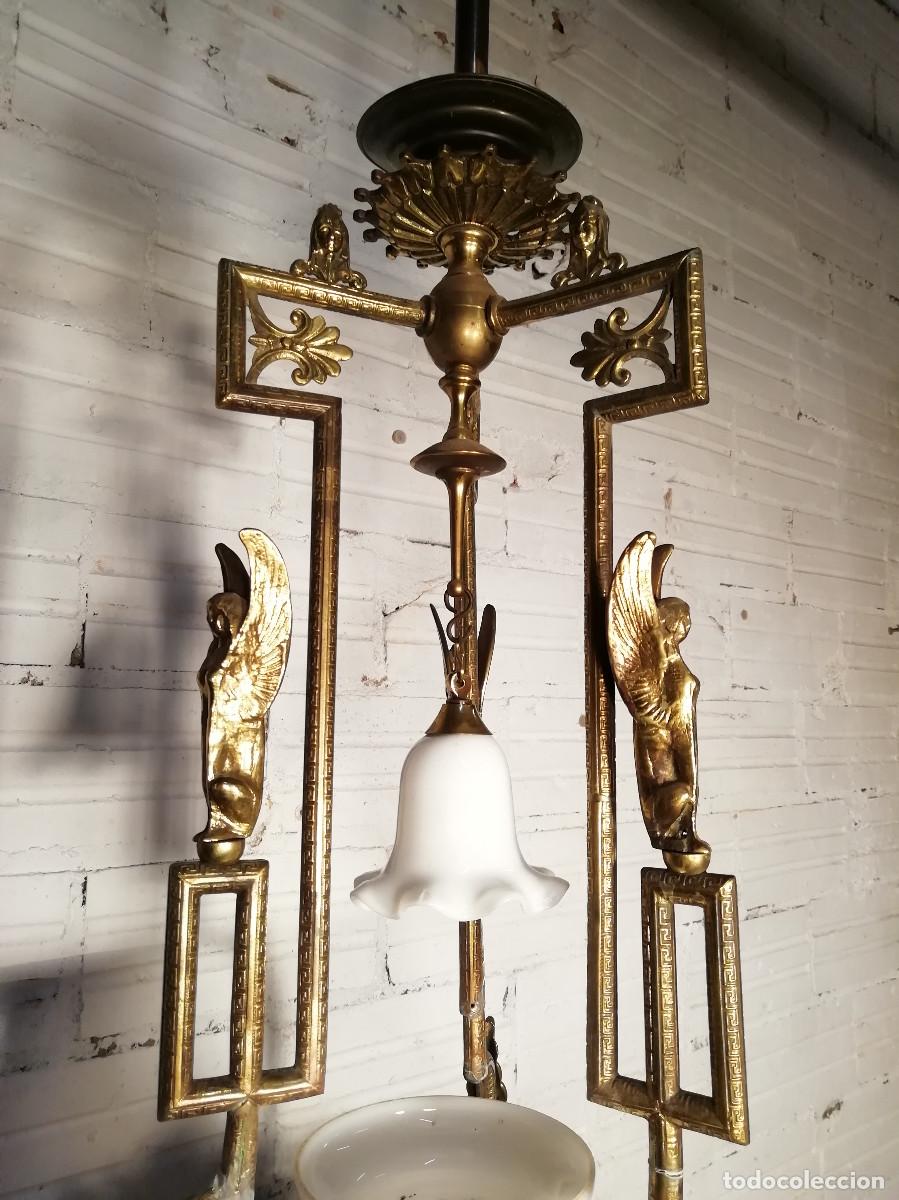 Antig&uuml;edades: L&aacute;mpara antigua de bronce con flecos - Foto 2