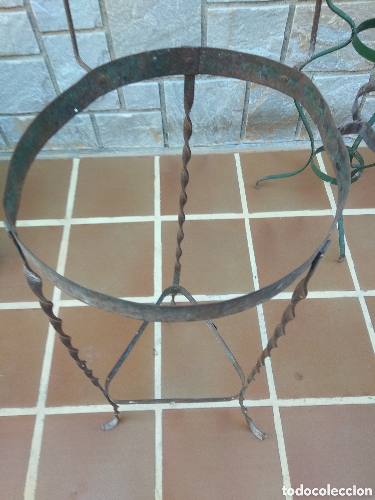 Antig&uuml;edades: Dos zaferos de hierro. - Foto 2