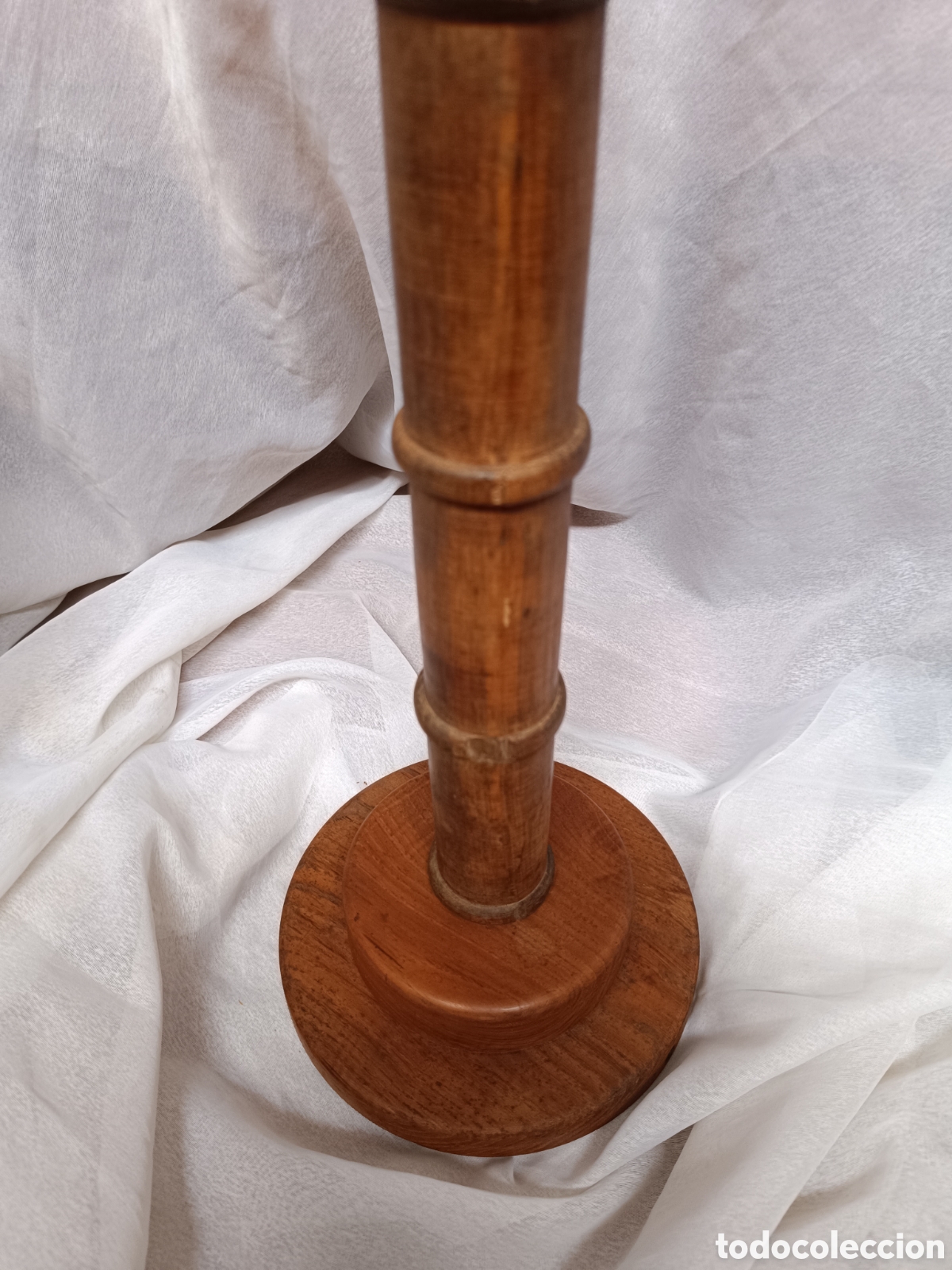 Antig&uuml;edades: Pie de lampara antiguo de madera tallada - Foto 7