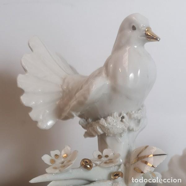 Antig&uuml;edades: Figura Palomas Capodimonte - Foto 4