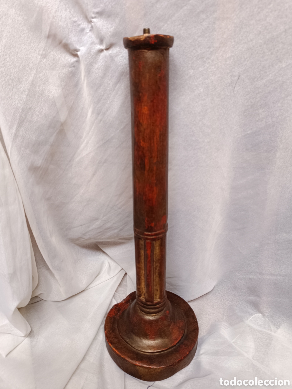 Antig&uuml;edades: Antiguo pie de lampara de madera tallada - Foto 1