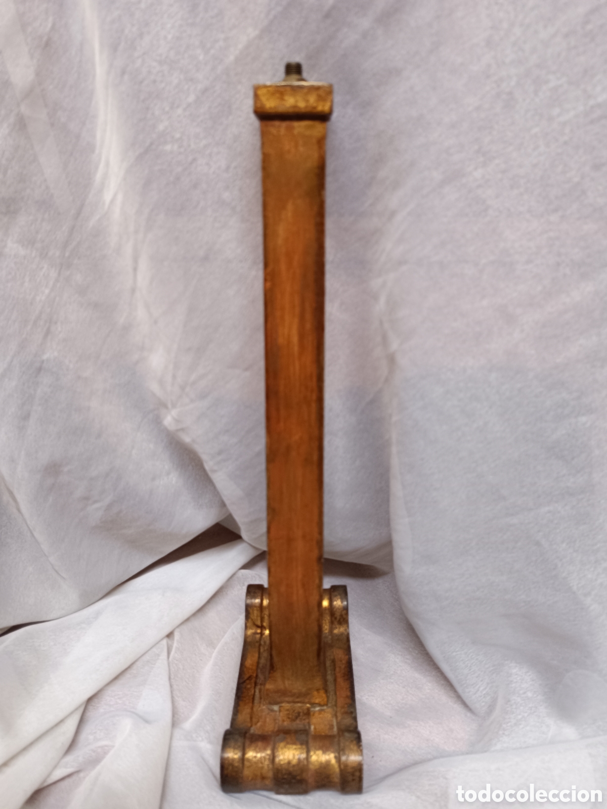Antig&uuml;edades: Antiguo pie de lampara de madera dorado - Foto 5
