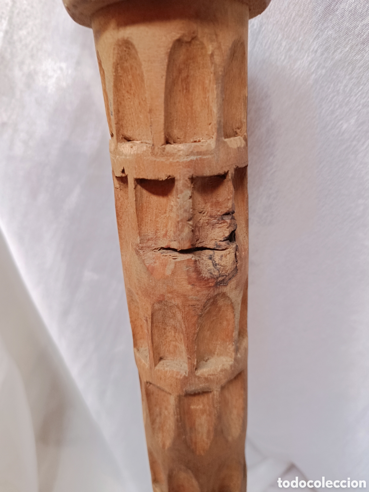 Antig&uuml;edades: Antiguo pie de lampara de madera tallada - Foto 7