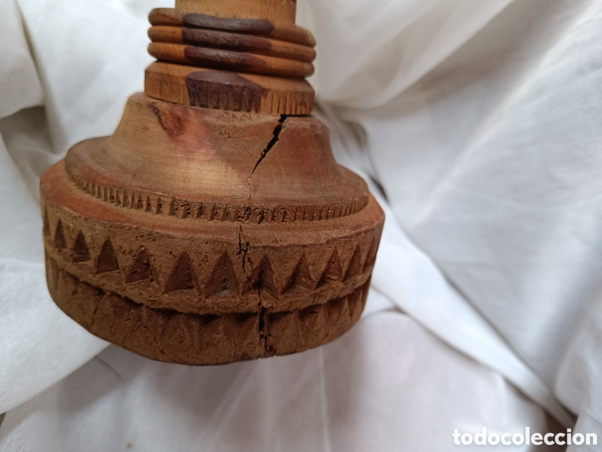 Antig&uuml;edades: Antiguo pie de lampara de madera tallada - Foto 10