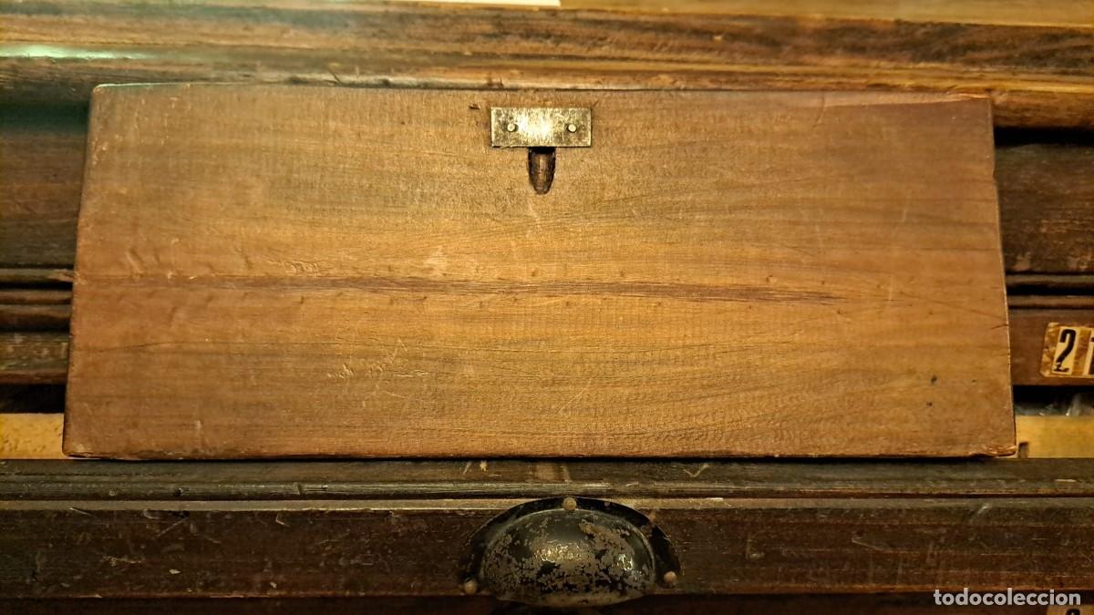 Antig&uuml;edades: Tallada en Madera La Santa Cena en Relieve - Foto 6