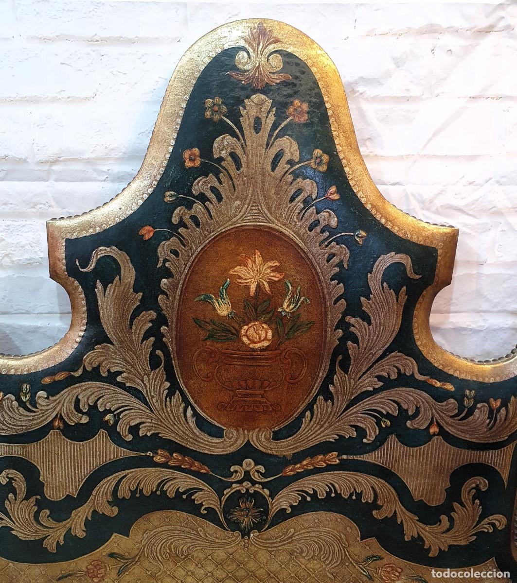 Antig&uuml;edades: Cabecero en madera y piel decorada a mano - Foto 1